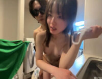 マスク外してもめちゃ可愛い細身美巨乳の素人美女が全裸で正常位から立ちバックセックス自撮り配信！！！[ライブチャット無修正動画]