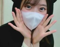 [無修正エロライブチャット]現役アイドル並ＳＳＳ級大降臨！クリクリ瞳マスク美女ハダカ姿エロチャット！前半戦！アソコとカメラの間にディルド置いてオナ開始！